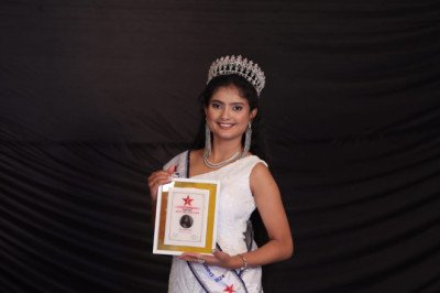 Anushka Patel Emerges Triumphant as Miss Teen Raipur 2024 at Forever Miss India City Finale