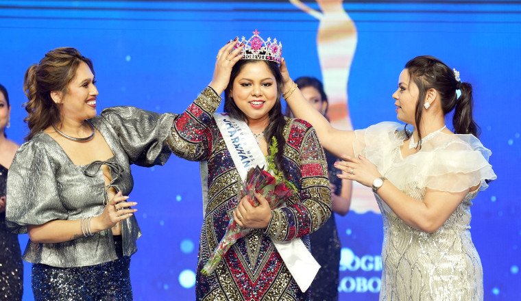 Forever Mrs. India 2024: Pushpa Singh Takes the Crown for Jharkhand