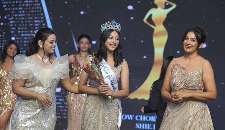 Ashwini Massey Crowned as Uttar Pradesh Winner at Forever Miss Teen India 2024