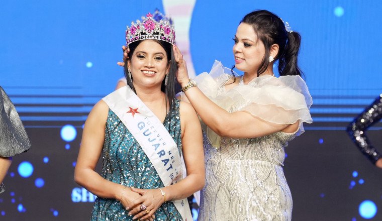 Parul Patel Crowned as Gujarat Winner at Forever Mrs India 2024